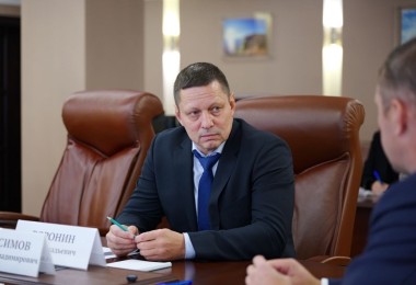 🤝 Генеральный директор ФГР Лев Воронин встретился с губернатором региона Романом Бусаргиным.